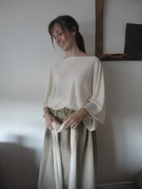 Image 3 of linen jersey TOP // boat neck, long sleeves