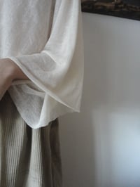 Image 5 of linen jersey TOP // boat neck, long sleeves