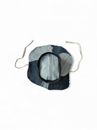 Image 1 of Chapeau en denim Levi's 