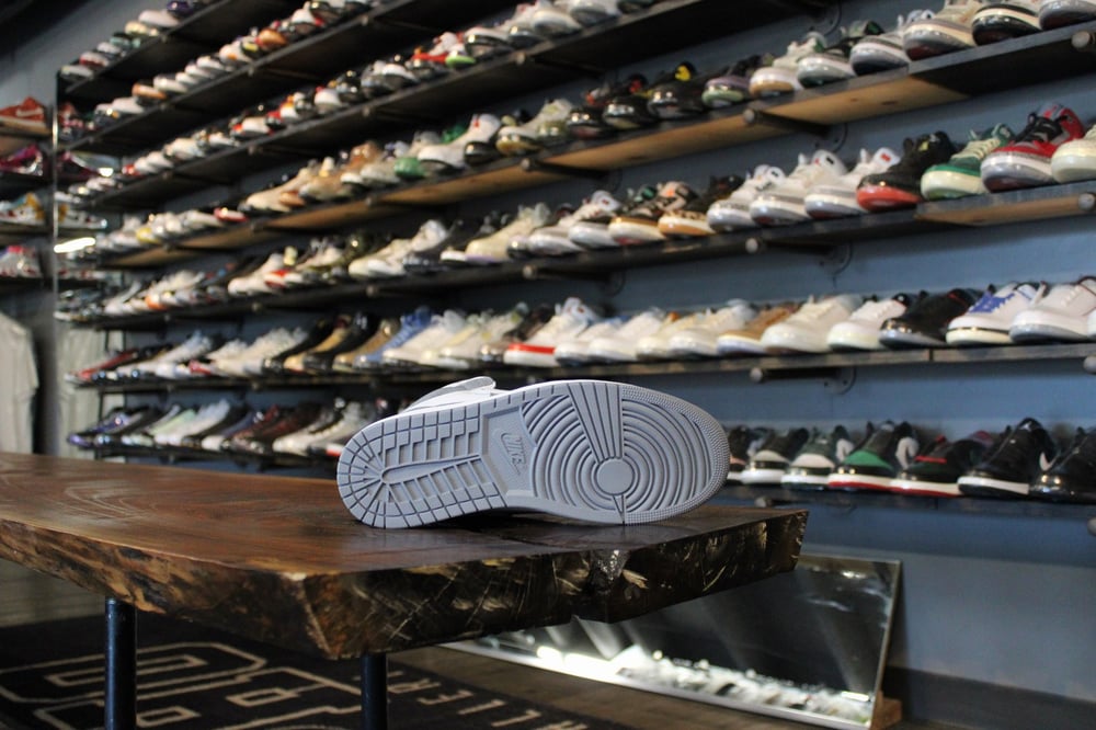 Air Jordan I (1) High OG "STEALTH GREY"