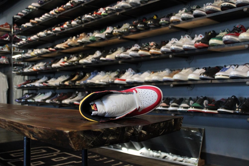 Air Jordan I (1) High OG "FUSION RED"