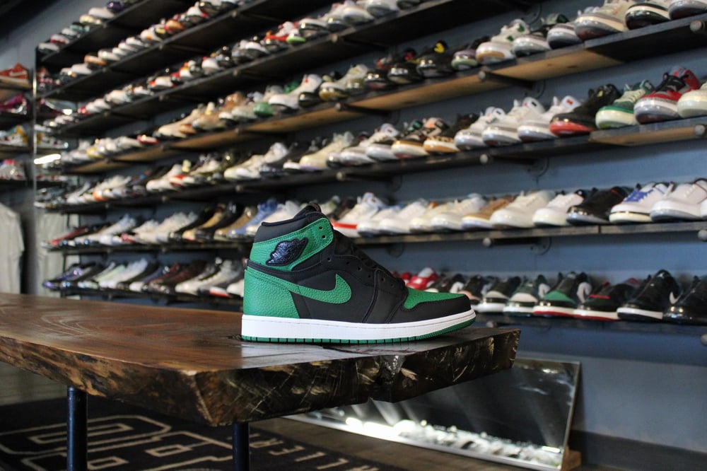Air Jordan I (1) High OG "Pine Green 2.0"