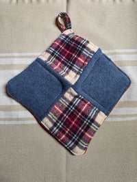 Image 3 of Wool Potholder Set - Americana 