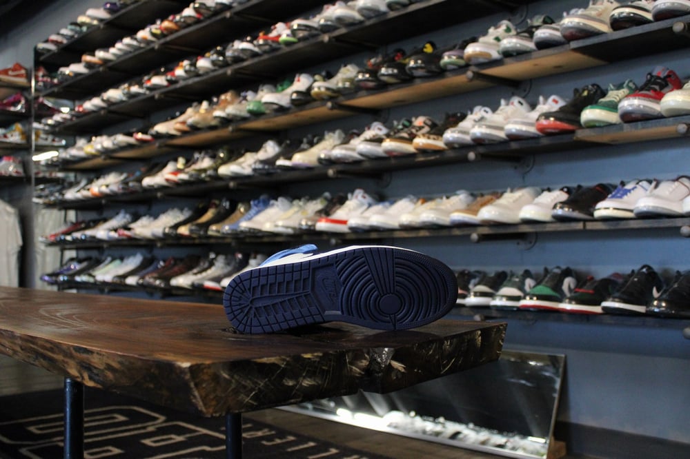 Air Jordan I (1) High OG "OBSIDIAN/UNC"