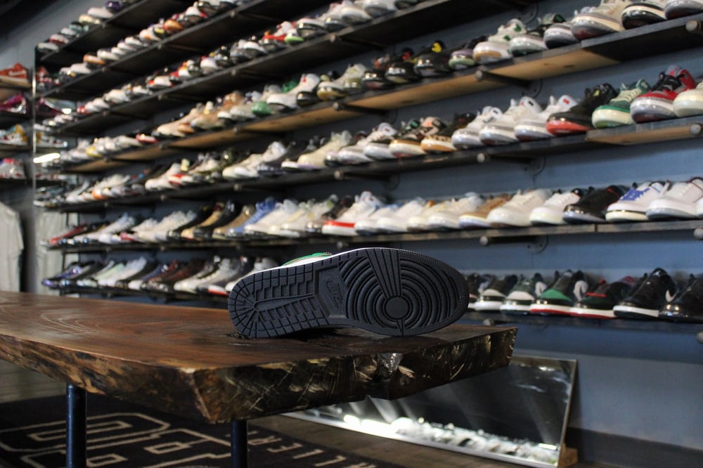 Air Jordan I (1) High OG "LUCKY GREEN" WMNS