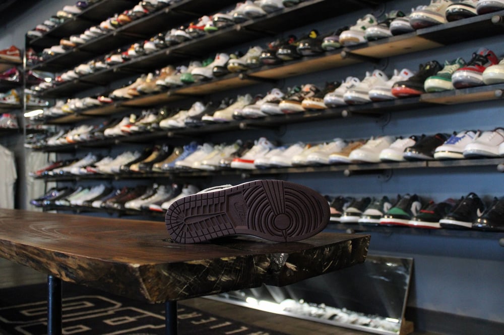 Air Jordan I (1) High OG "MANIERE"