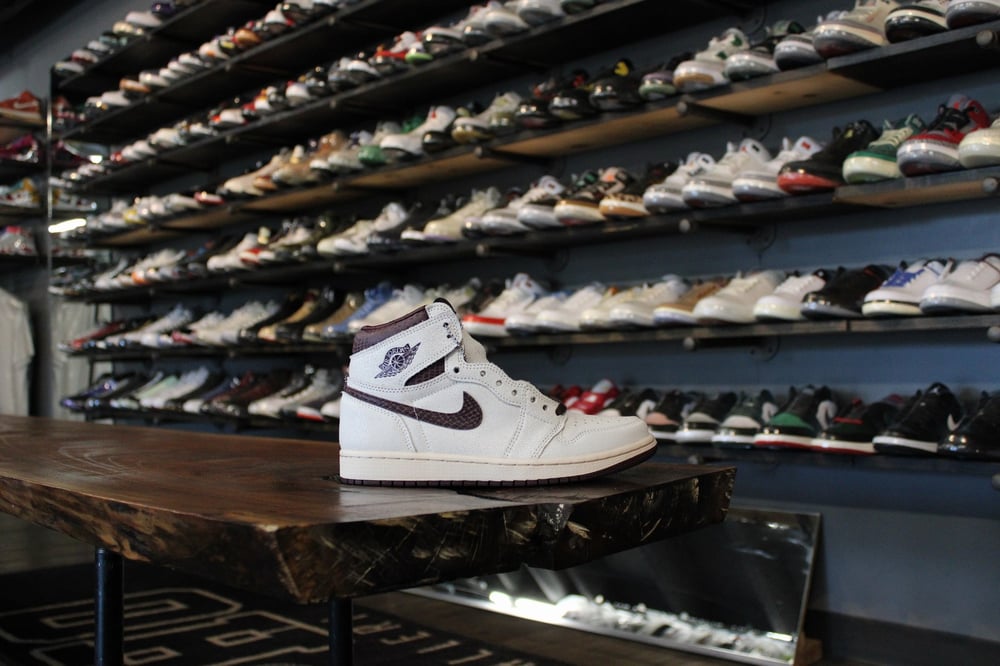 Air Jordan I (1) High OG "MANIERE"