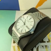 Image 4 of 1977 Seiko Quartz Type 2 Pinstripe Dial Day-Date (4336-8040)
