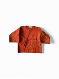 Image 1 of Kimono à motif lune rouge avec strass 