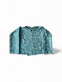 Image 1 of Kimono turquoise à motif floral 