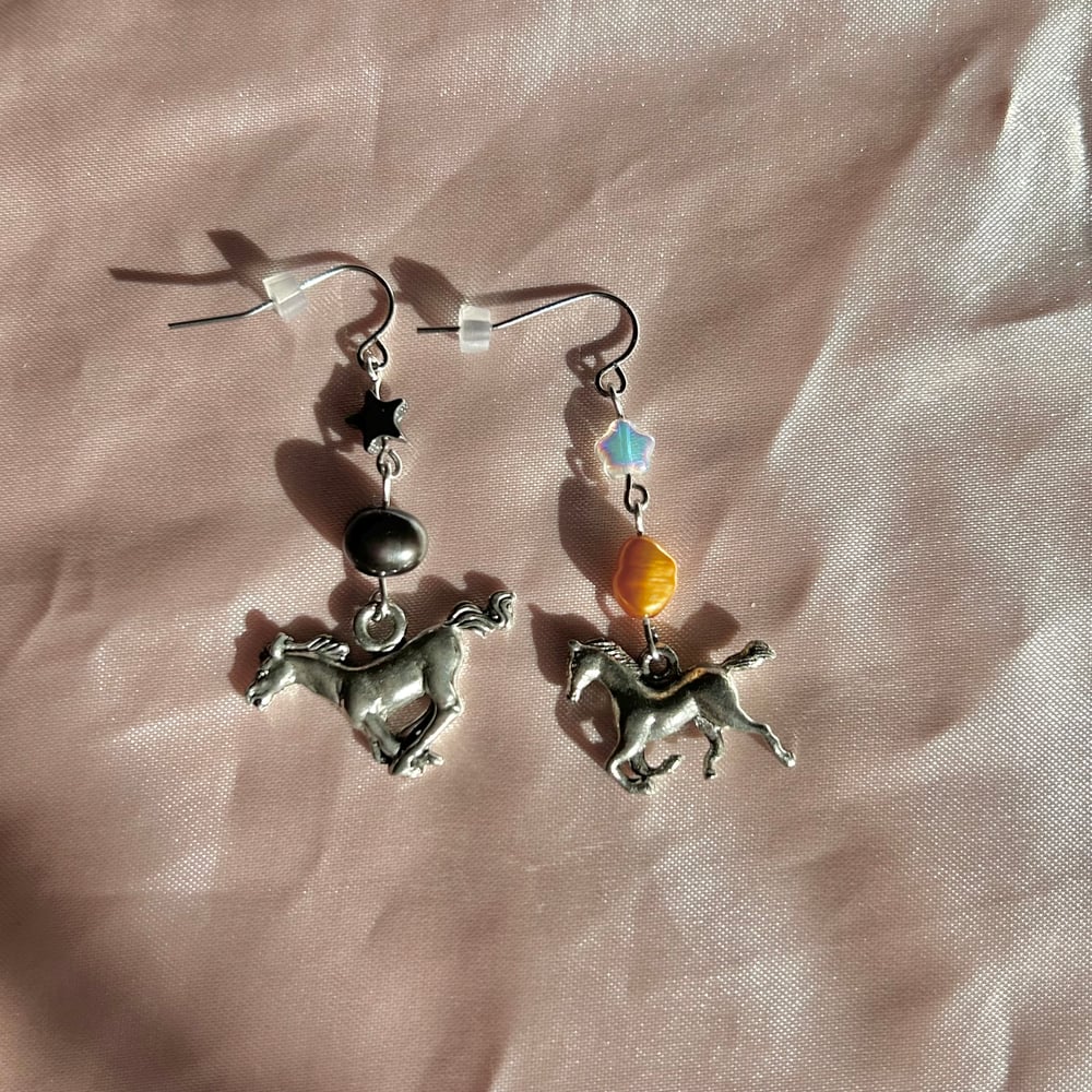 Image of daybreak/evening earrings