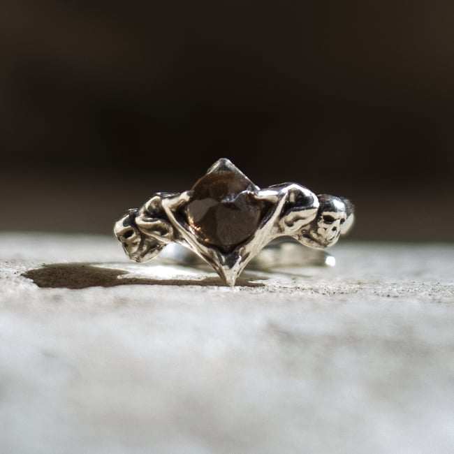 Anillo Nigromante - Colección Fauces