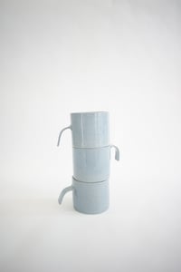 Image 2 of Taza azul clarito