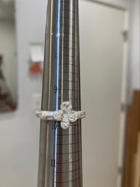 Image 3 of flower ring (large)