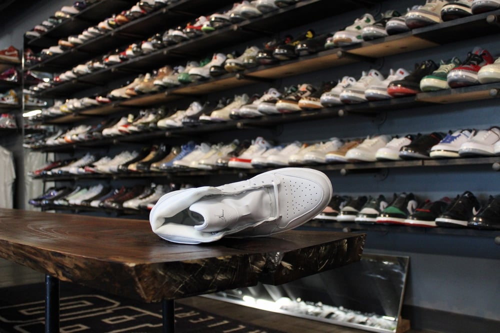 Air Jordan I (1) High "White Metallic Silver"