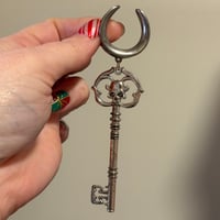 Skeleton Key Saddles (sizes 2g-2")