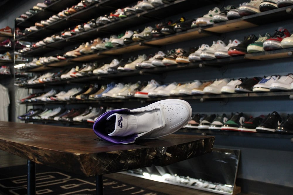 Air Jordan I (1) High "White/Court Purple" WMNS