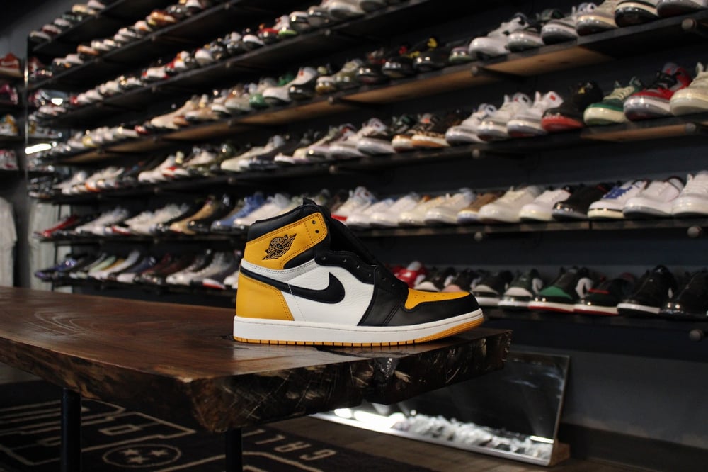 Air Jordan I (1) High OG "Taxi"