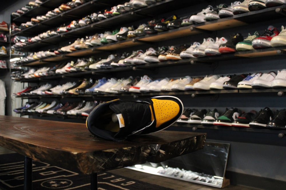 Air Jordan I (1) High OG "Taxi"