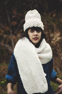 Image 3 of Knitting Pattern - Elora Toque