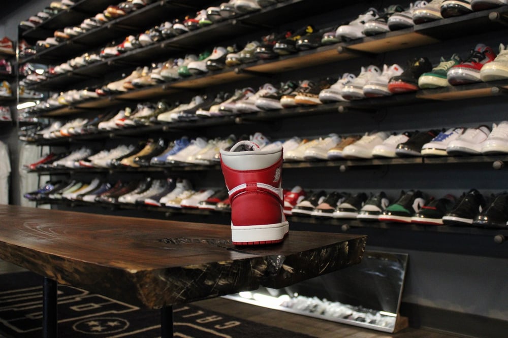 Air Jordan I (1) High "Newstalgia" WMNS