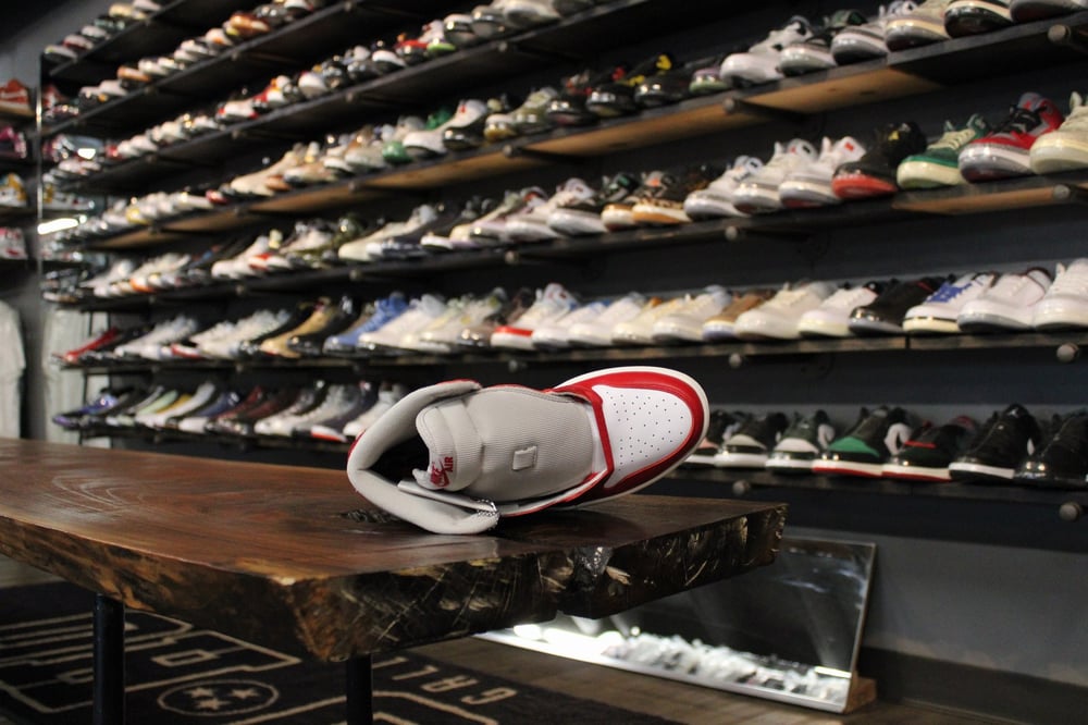 Air Jordan I (1) High "Newstalgia" WMNS