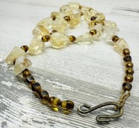 Image 4 of Vintage 1940s Citrine Cabochon &amp; Gold Glass Bead Necklace