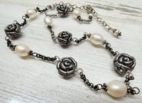 Image 4 of Vintage 1990s 925 Silver Rose &amp; Freshwater Pearl Necklace