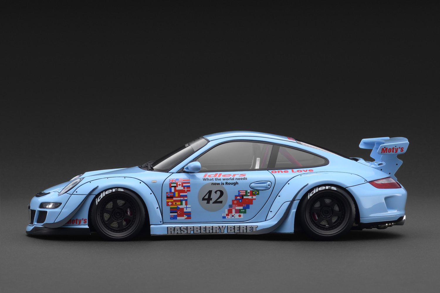 Image of 1/18 RWB Raspberry Beret GT3RS (Nakai-san's own race car)