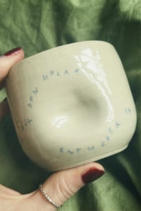 Image 3 of mug // zu viele gedanken 