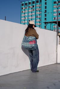 Image 1 of LW - Reversible Wavy Plaid Newspaper Bag (Wavy Green-Orange)