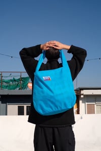 Image 2 of LW - Reversible Wavy Plaid Newspaper Bag (Wavy Blue - Blue)