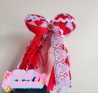 Image 1 of Yarn love bows