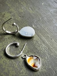 Image 4 of Creolen mit Citrin Charms