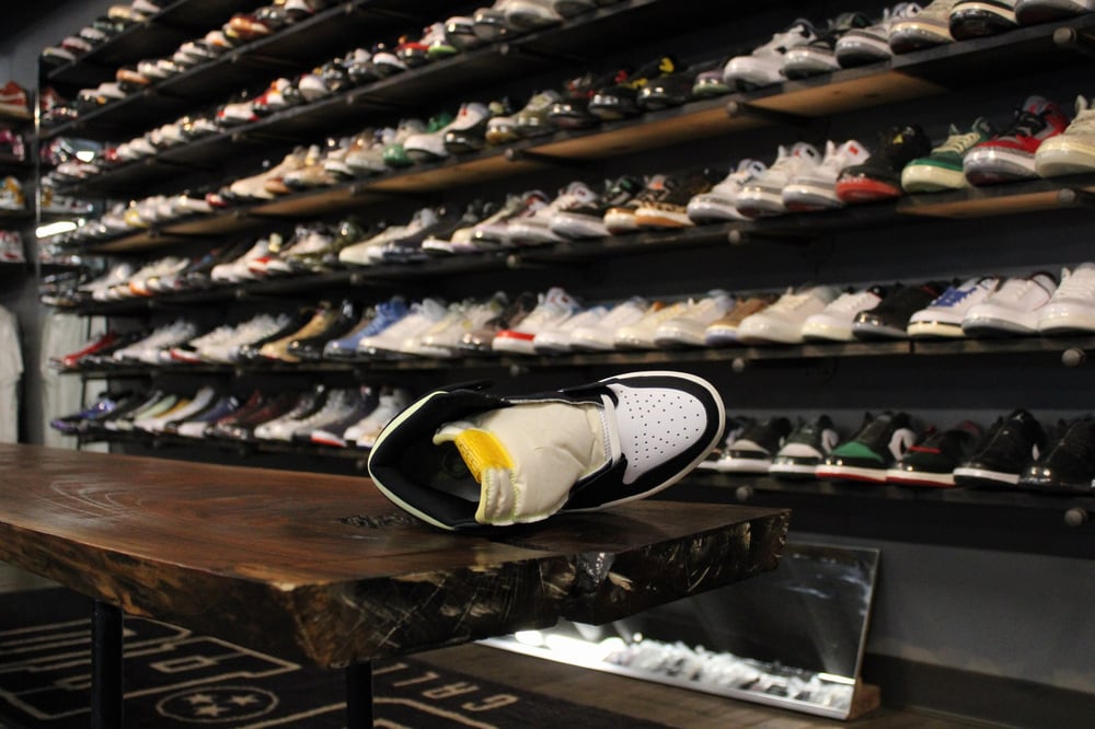 Air Jordan I OG (1) High "Volt/Gold"