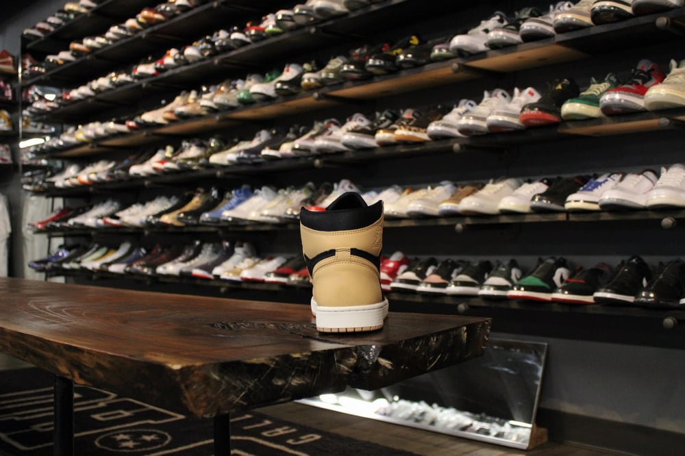 Air Jordan I (1) High "Heirloom"