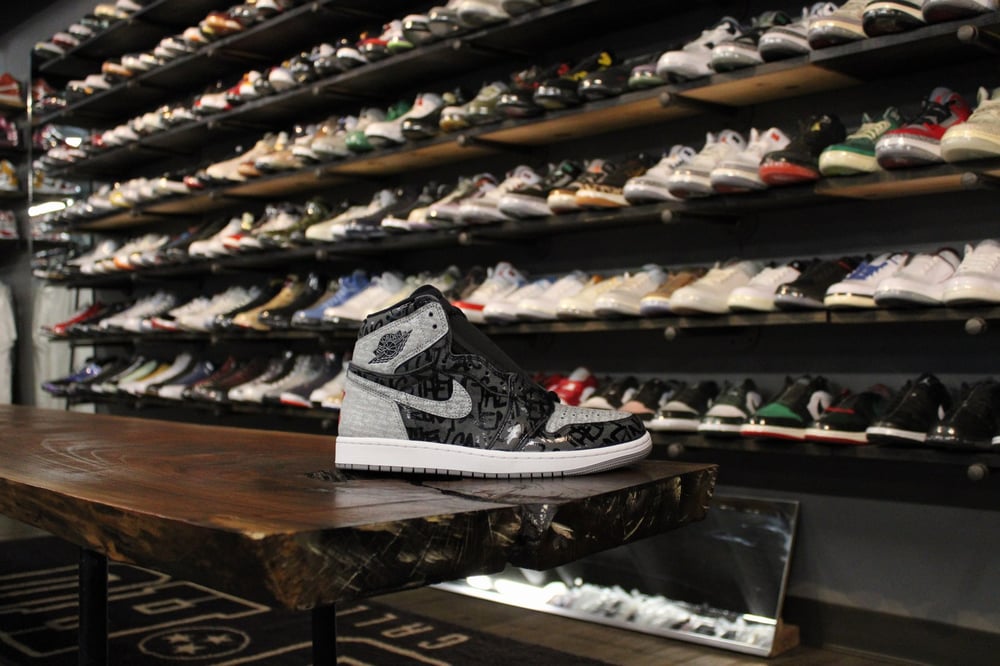 Air Jordan I OG (1) High "REBELLIONAIRE" 