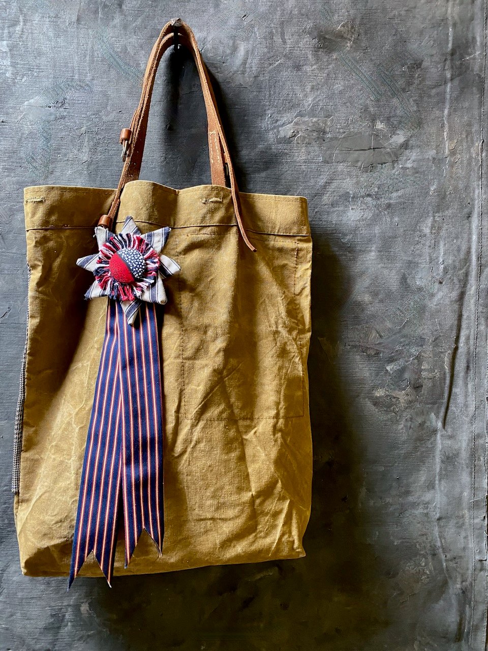 Image of star rosette - no. 04