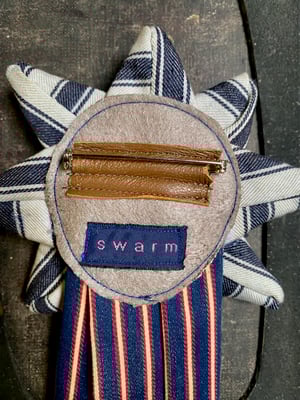 Image of star rosette - no. 04