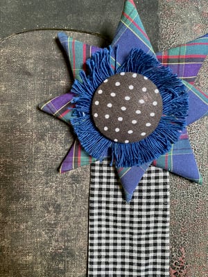 Image of star rosette - no. 05