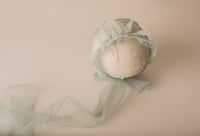 ANTONINA bonnet with flounce green