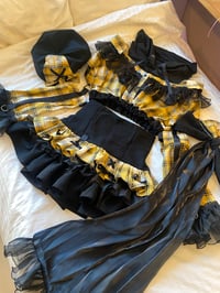 Image 2 of Shimokita Bumblebee - Yellow Idol Costume