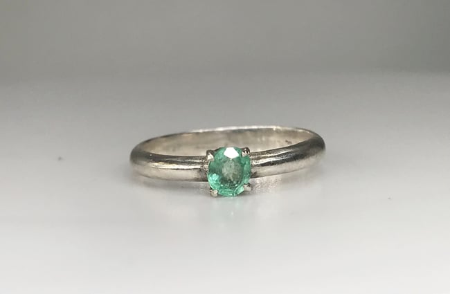 Silver Ring with emerald