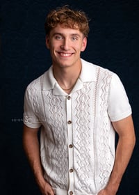 Image 4 of 2027 High School Senior Signature Session (studio and location)