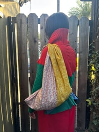 Image 4 of Circle Bag Print