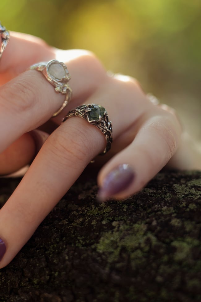 Anillo Bruja - Colección Fauces