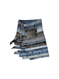Image 1 of Jupe en denim Levi's avec lune en strass