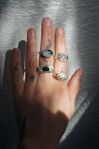 Image 3 of Silver Creamy Agate Wabi Ring 