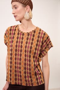 Image 4 of T-SHIRT MALIA OBLÓ TONI ORO