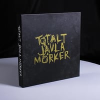 Image 1 of Totalt Jävla Mörker - Helvetesboxen, BOX SET (WATER DAMAGED)